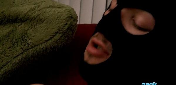  Masked Boy Sean Enjoys A Solo